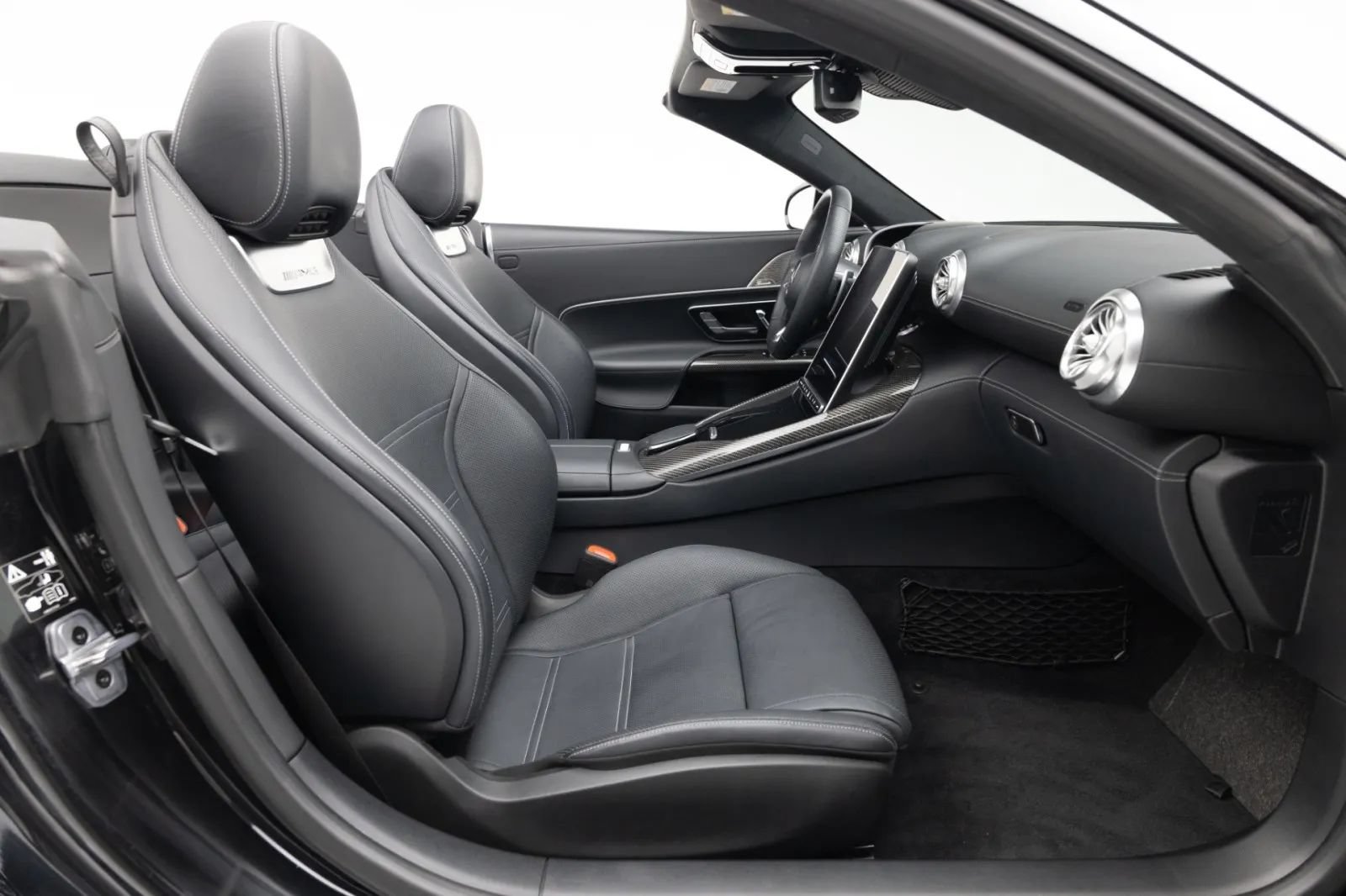 Used 2022 Mercedes-Benz SL 63 AMG 4MATIC w/ AMG Aerodynamic Package image 14