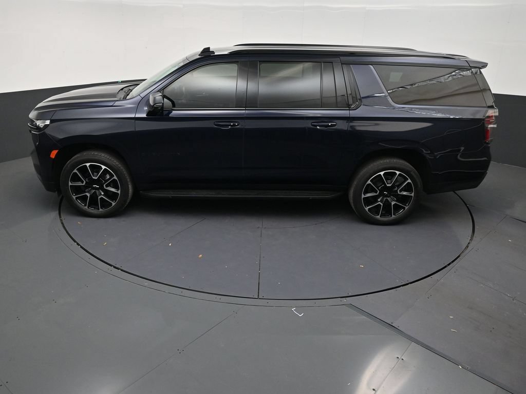Used 2024 Chevrolet Suburban RST w/ Luxury Package RWD image 13