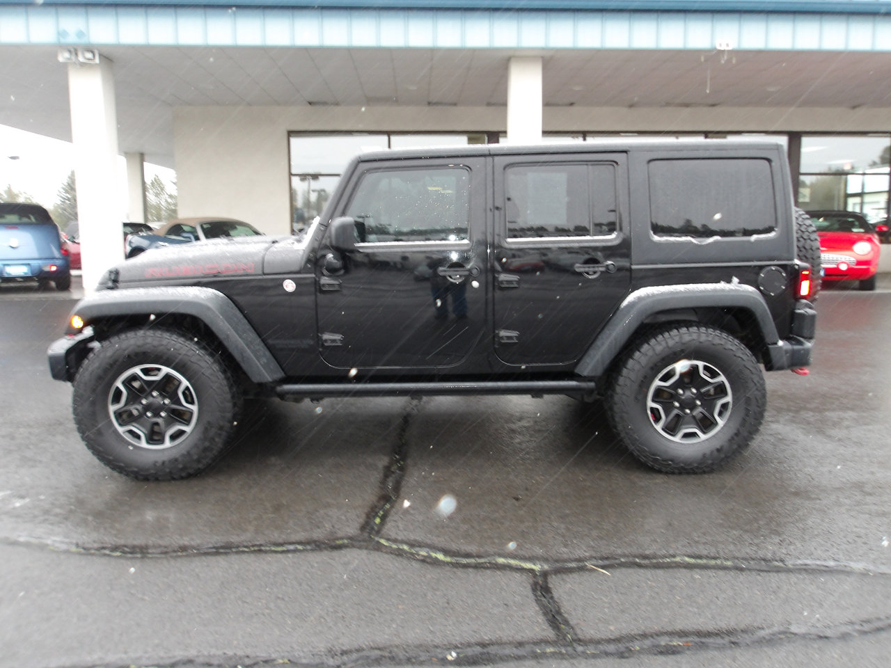 Used 2014 Jeep Wrangler Unlimited Rubicon image 2