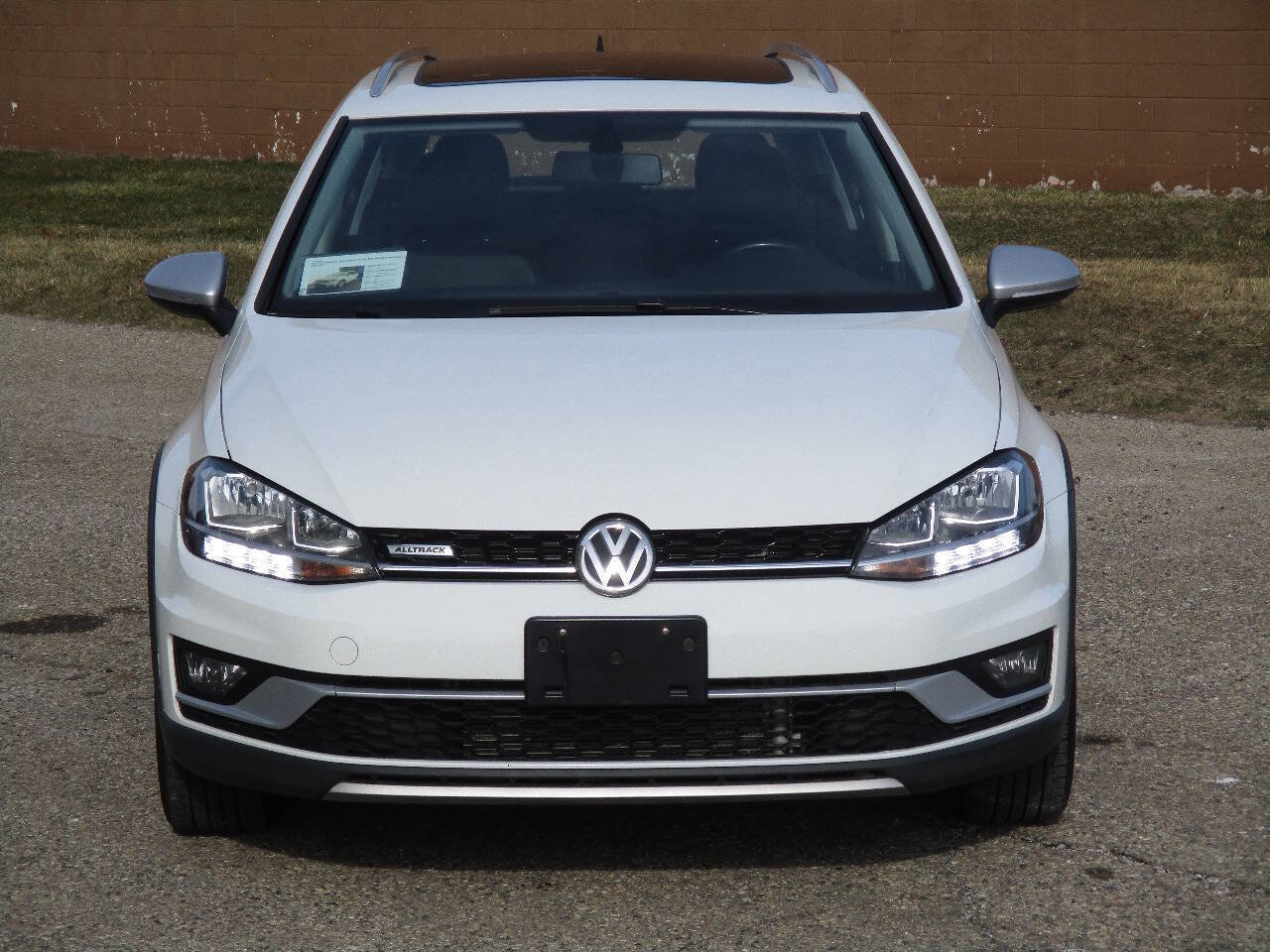 Used 2018 Volkswagen Golf Alltrack SE image 11