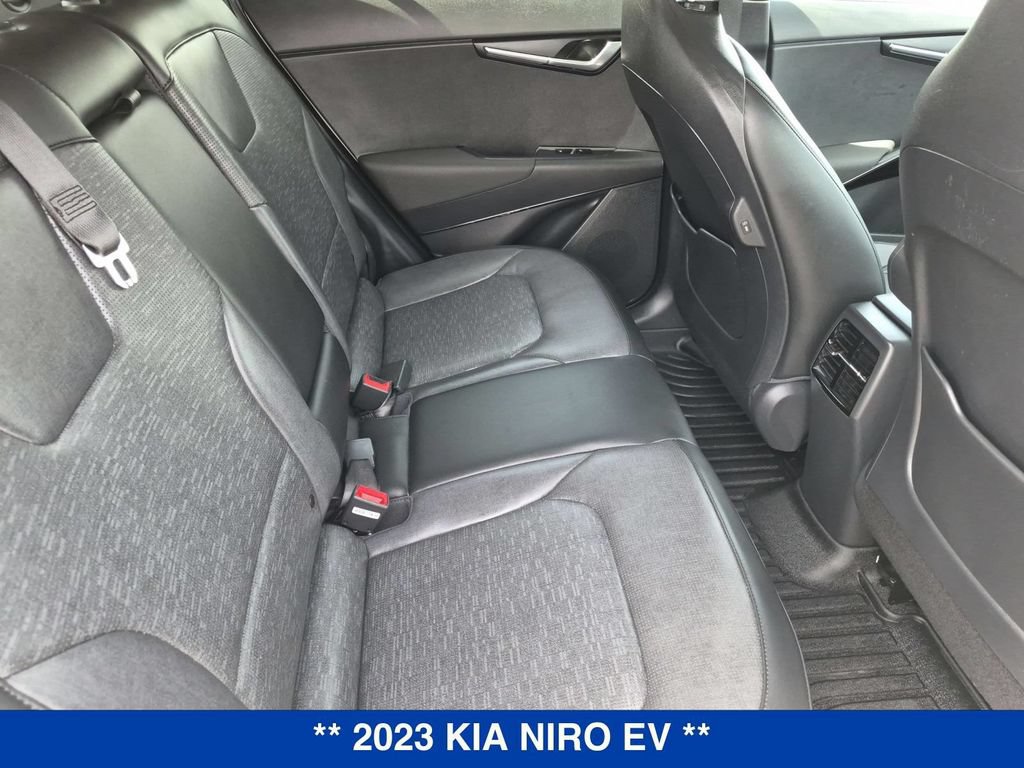 Used 2023 Kia Niro Wave w/ Wave Preserve Package FWD image 31