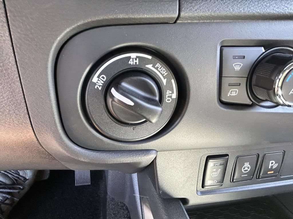 New 2026 Nissan Frontier SV w/ SV Convenience Package AWD/4WD image 19