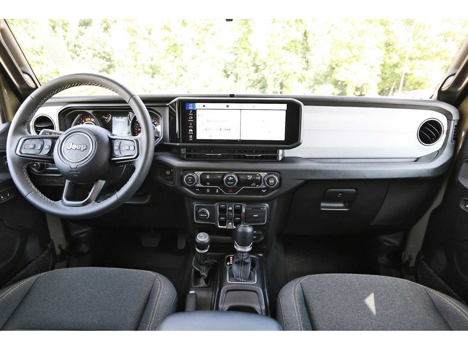 Used 2025 Jeep Wrangler Unlimited Sport AWD/4WD image 7