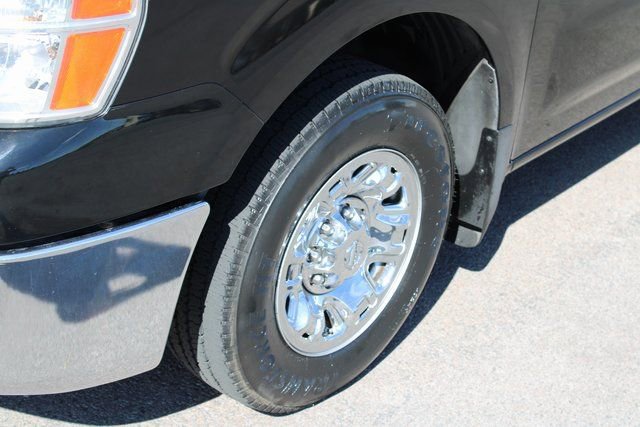 Used 2016 Nissan NV 3500 SL RWD image 13