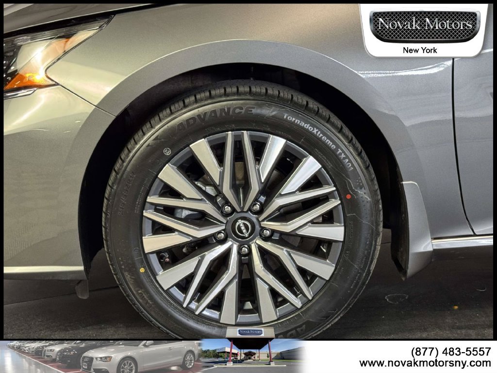Used 2024 Nissan Altima 2.5 SV w/ SV Premium Package AWD/4WD image 9