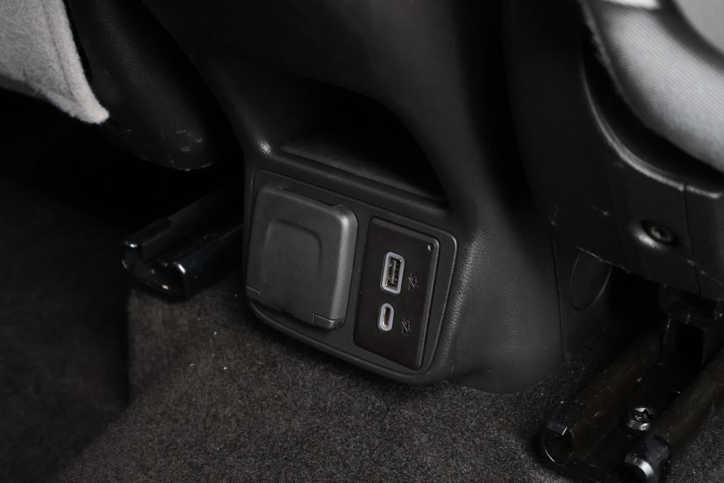 Used 2024 Chevrolet TrailBlazer LT w/ Convenience Package AWD/4WD image 48