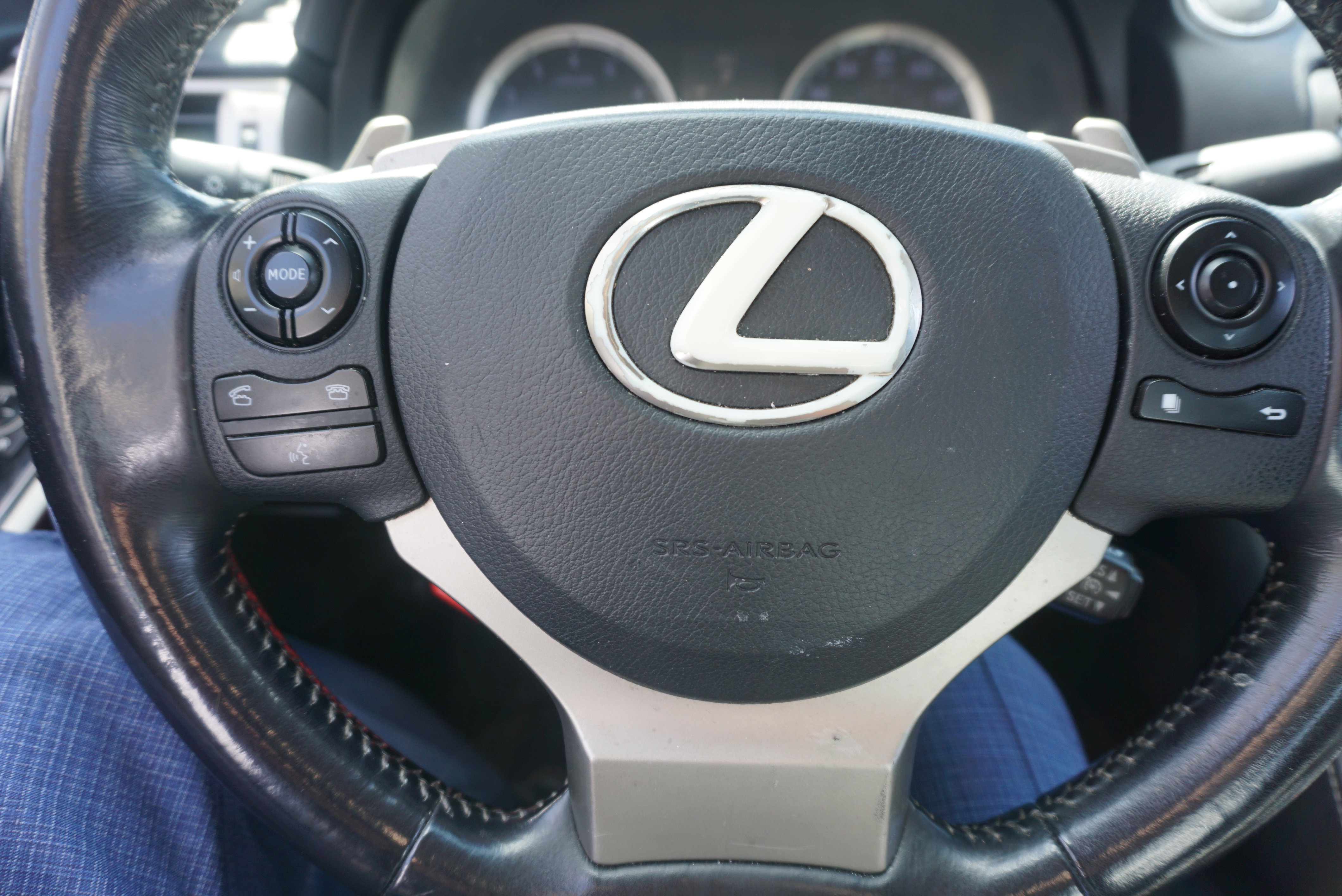 Used 2016 Lexus IS 200t image 9