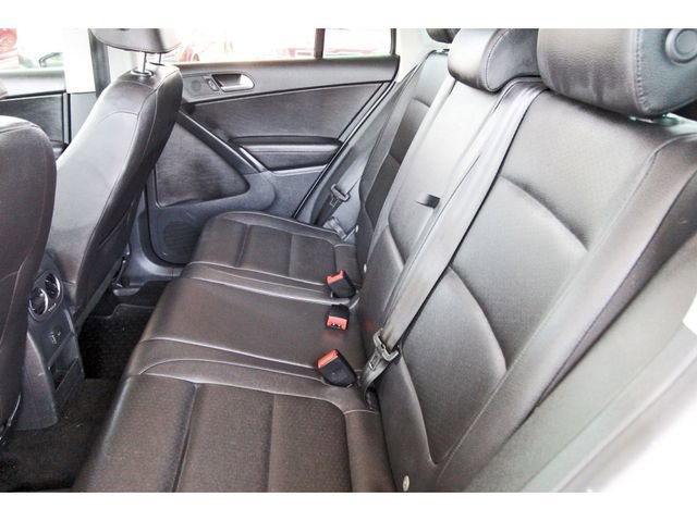 Used 2017 Volkswagen Tiguan S FWD image 12