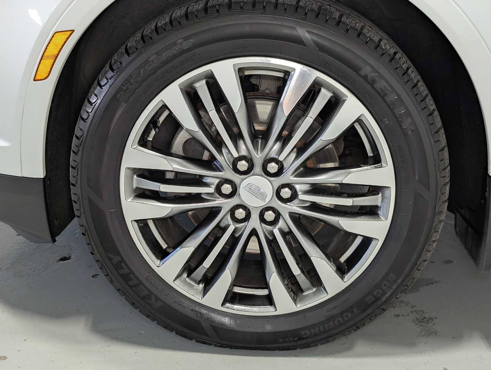 Used 2019 Cadillac XT5 Luxury AWD/4WD image 3