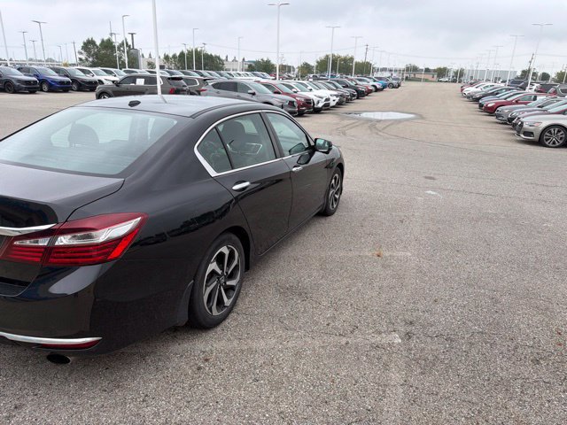 Used 2017 Honda Accord EX-L image 9