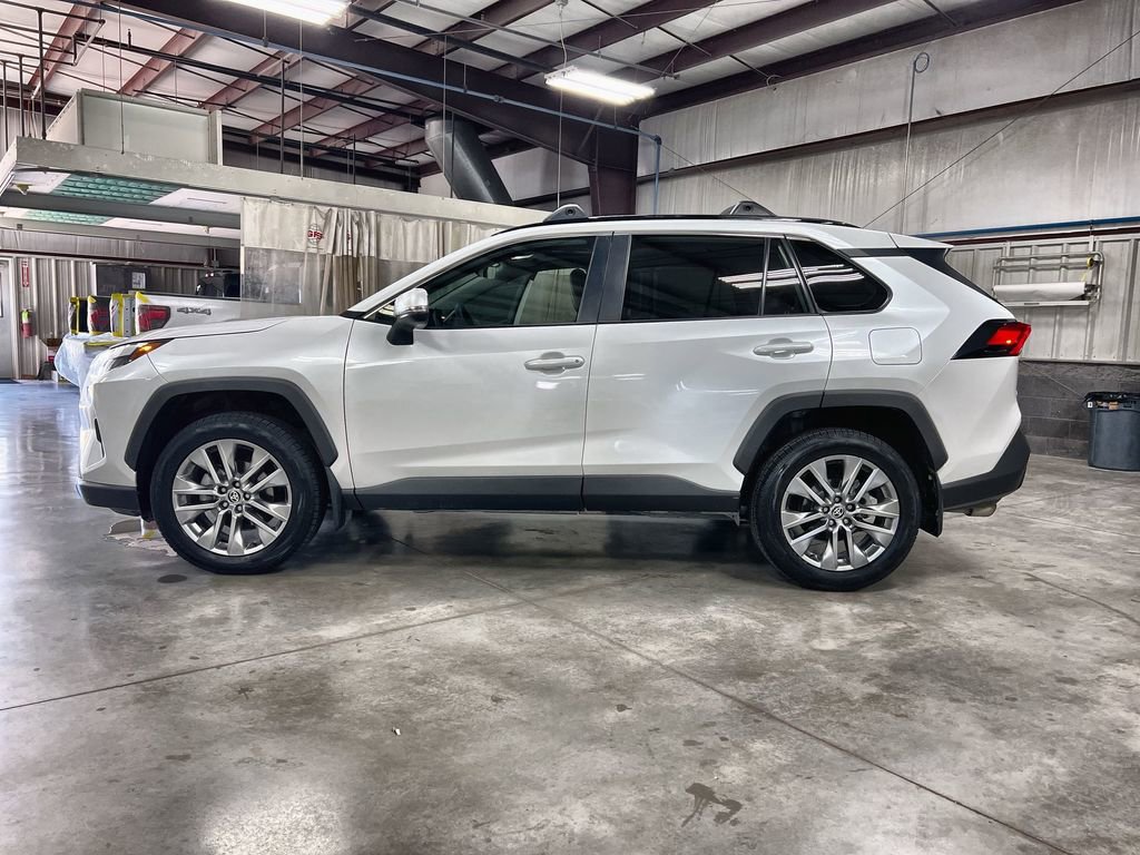 Used 2024 Toyota RAV4 XLE Premium image 5