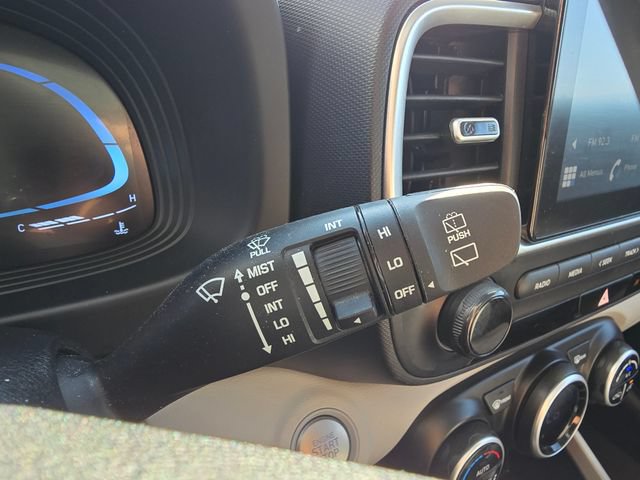 Used 2025 Hyundai Venue SEL FWD image 16