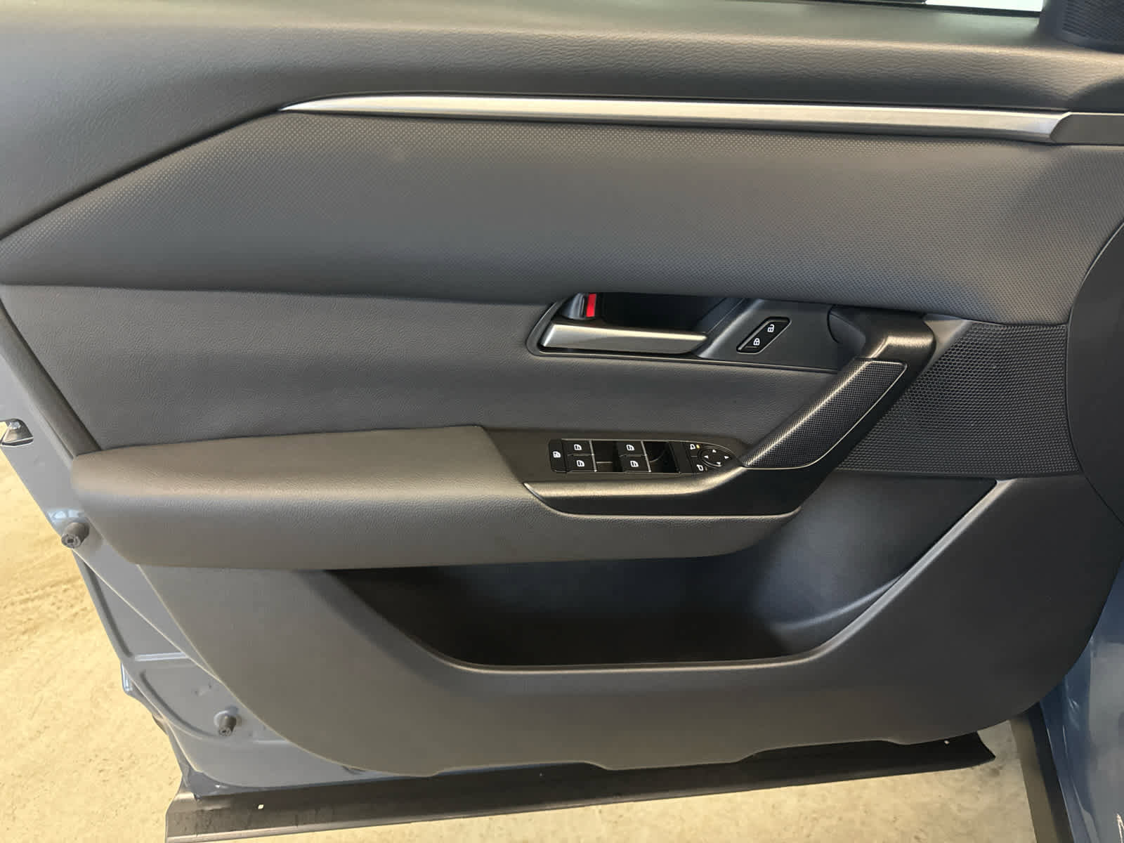 Certified 2025 MAZDA CX-50 AWD 2.5 S w/ Preferred Package image 8