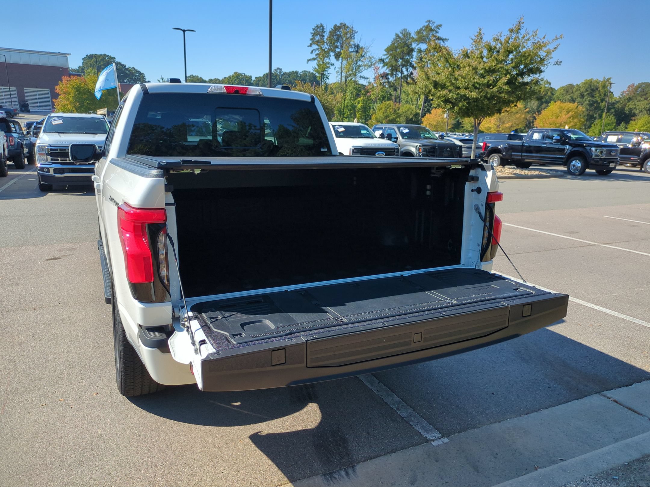 Certified 2025 Ford F150 Lightning Platinum w/ Dark Elements Package AWD/4WD image 37