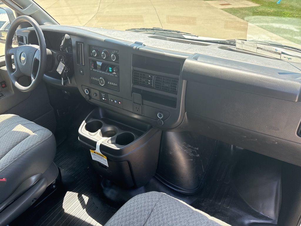 New 2025 Chevrolet Express 2500 w/ Driver Convenience Package RWD image 25