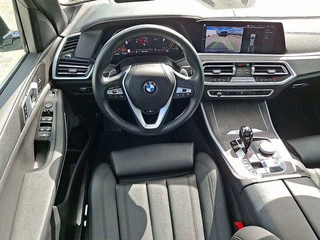 Used 2022 BMW X5 xDrive40i w/ Premium Package image 3