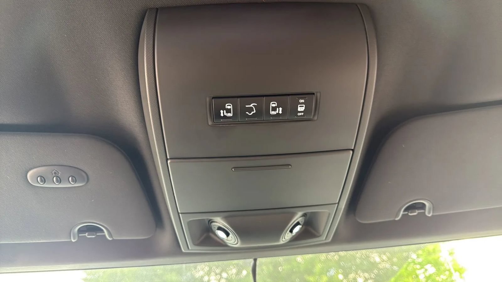 Used 2014 Dodge Grand Caravan R/T w/ Driver Convenience Group FWD image 34