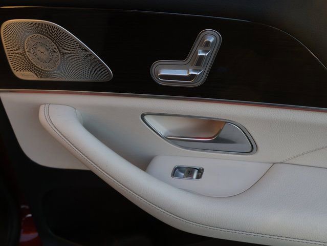 Used 2022 Mercedes-Benz GLS 450 4MATIC image 18