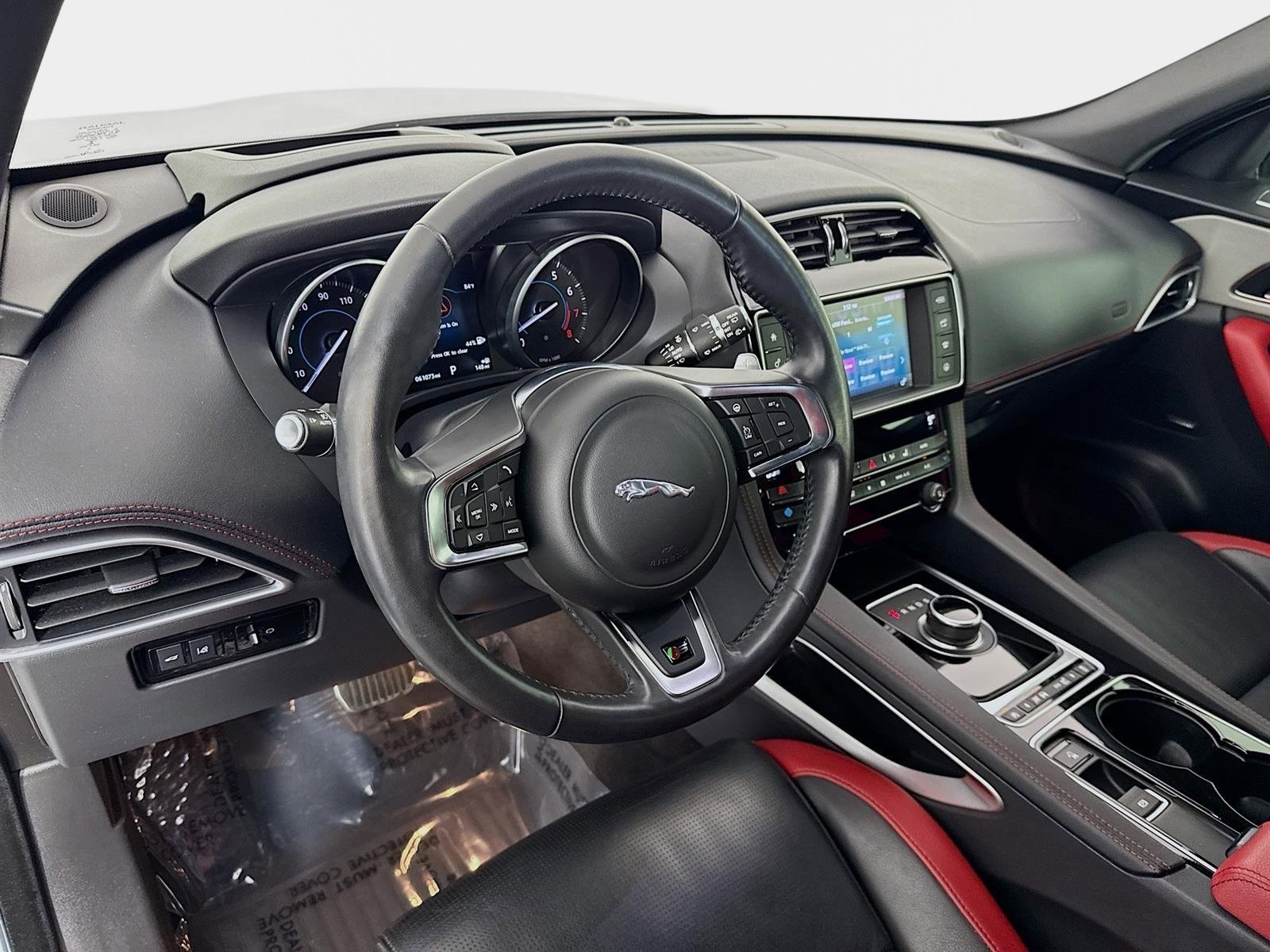 Used 2017 Jaguar F-PACE S image 10