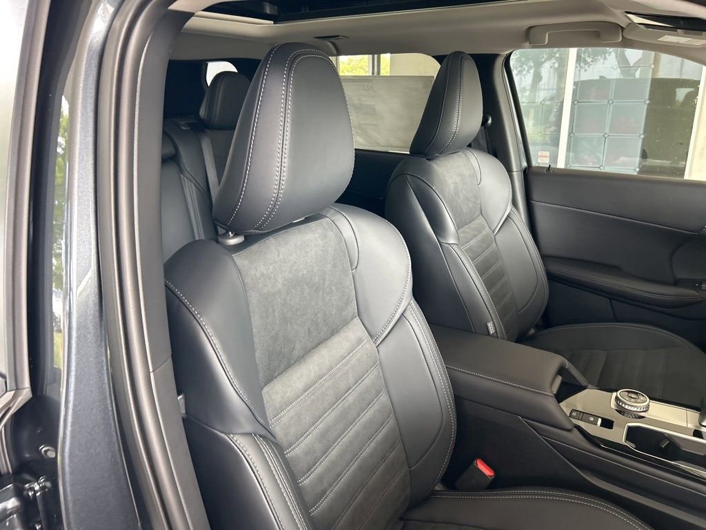 New 2025 Mitsubishi Outlander SE image 20