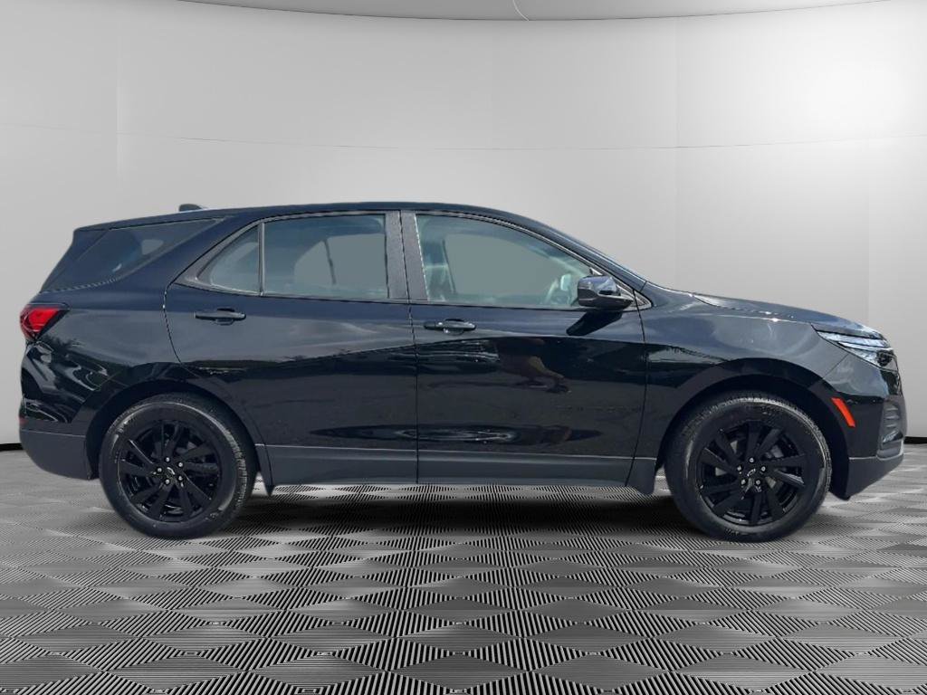Used 2024 Chevrolet Equinox LS w/ Midnight Edition FWD image 6