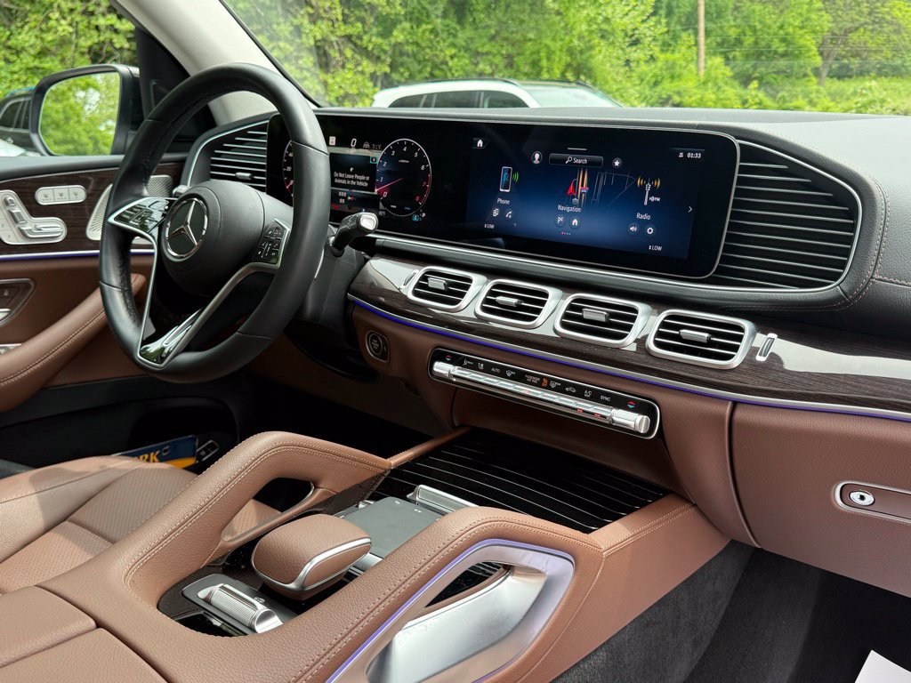 Used 2026 Mercedes-Benz GLS 450 4MATIC image 25