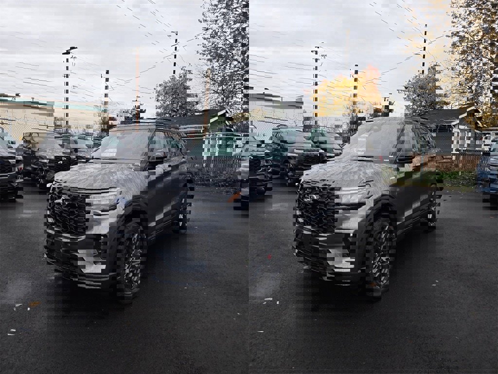 New 2026 Ford Explorer ST-Line w/ ST-Line Street Pack