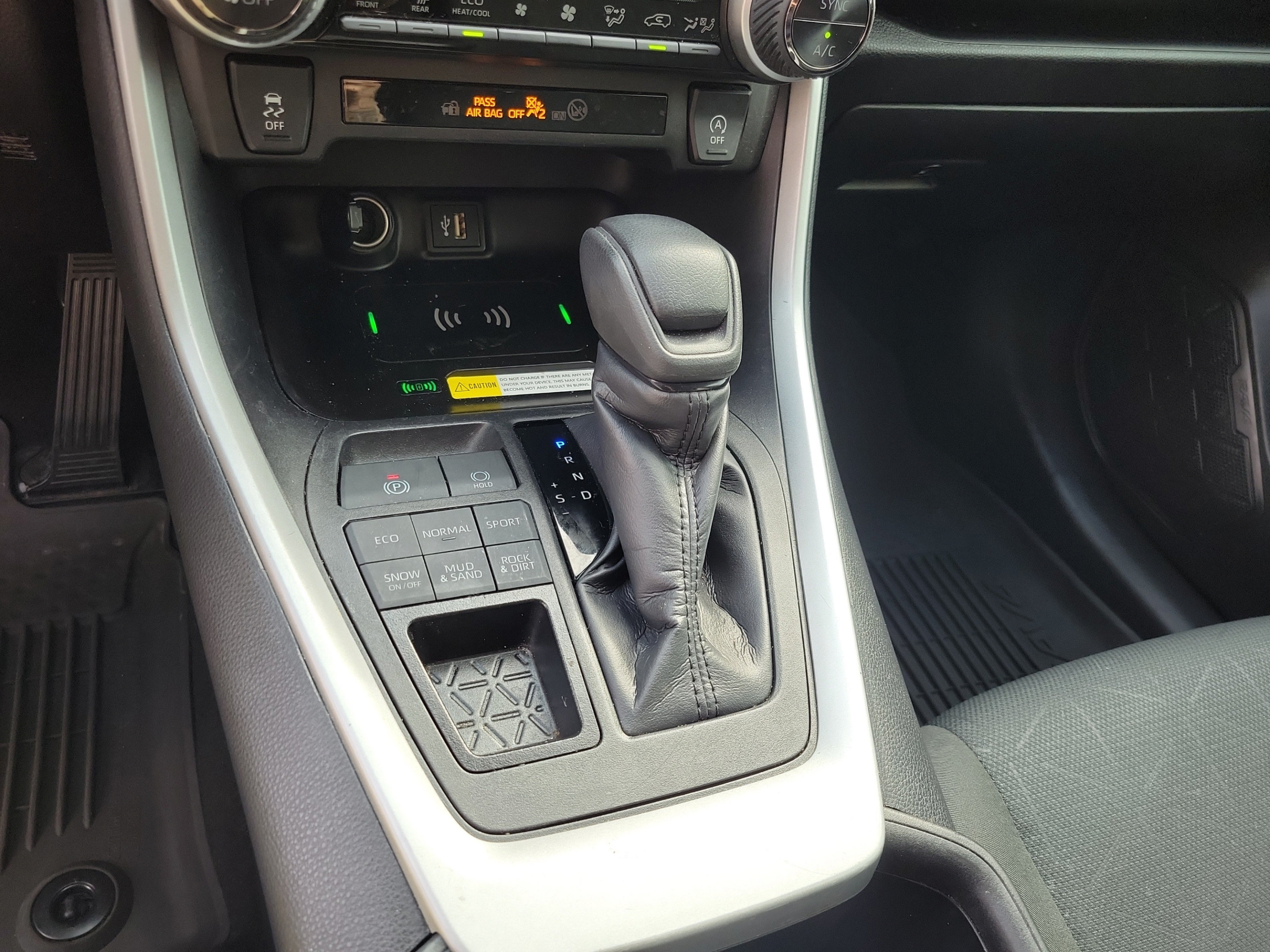 Certified 2024 Toyota RAV4 XLE AWD/4WD image 20