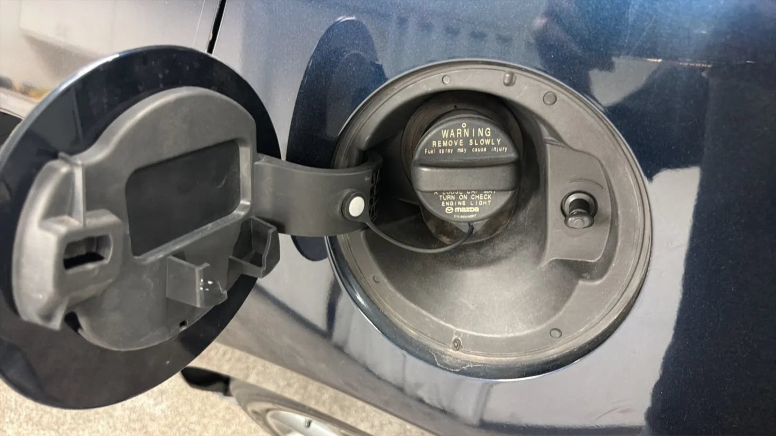 Used 2022 MAZDA MAZDA3 s FWD image 27
