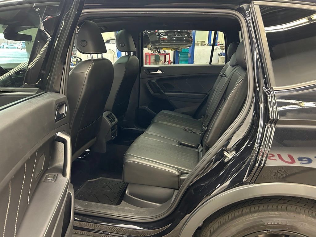 Used 2023 Volkswagen Tiguan SE R-Line AWD/4WD image 14