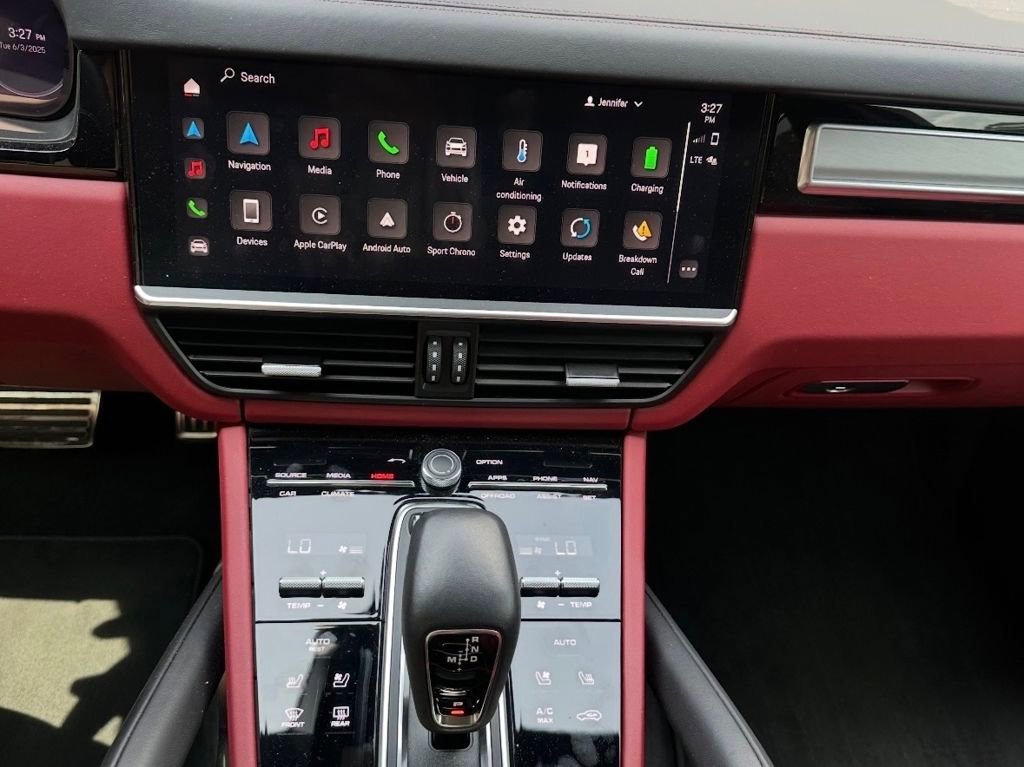 Used 2023 Porsche Cayenne Turbo S image 10