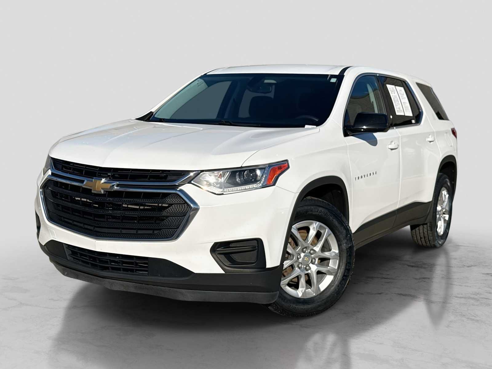 Used 2018 Chevrolet Traverse LS w/ LPO, Floor Liner Package FWD image 1