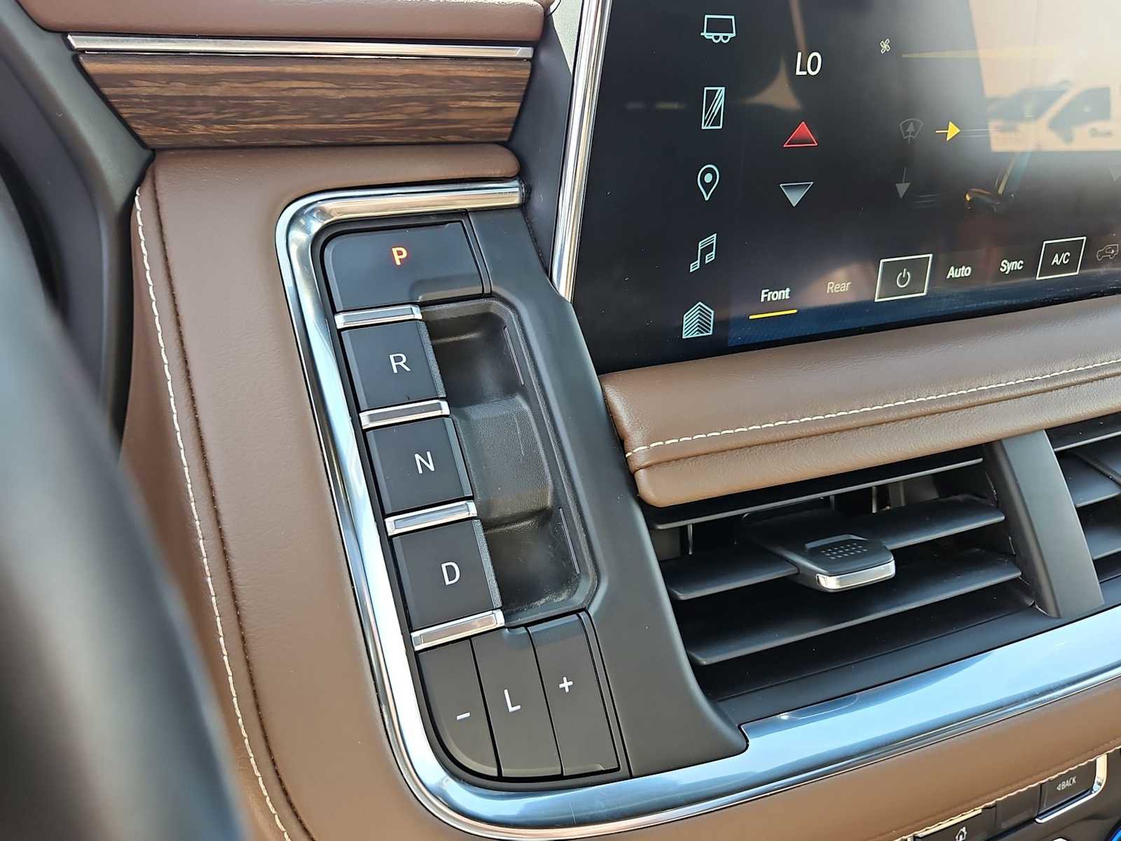 Used 2023 Chevrolet Tahoe High Country image 21