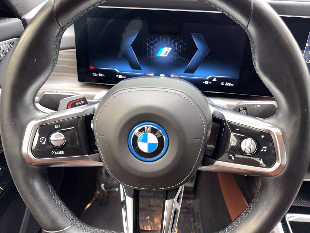 Used 2024 BMW i7 xDrive60 w/ Executive Package AWD/4WD image 57