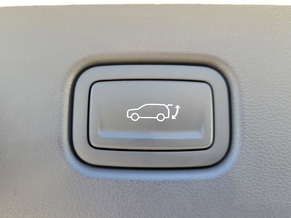 Certified 2025 Hyundai Kona Limited image 9
