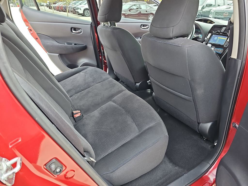 Used 2014 Nissan Leaf SV w/ LED & Quick Charge Package image 13