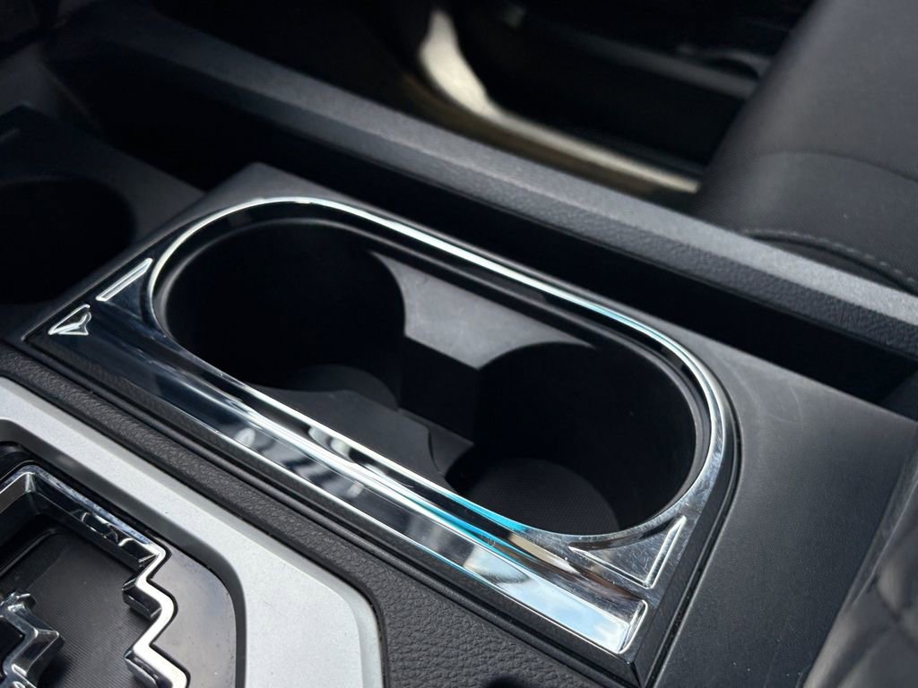 Used 2017 Toyota Tundra SR5 w/ SR5 Upgrade Package image 9