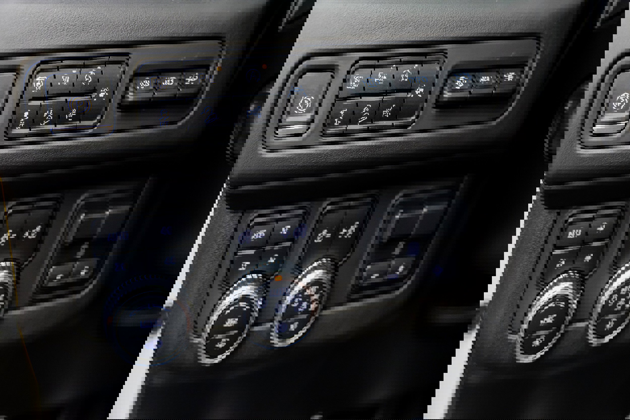 Used 2023 GMC Yukon XL Denali Ultimate image 51