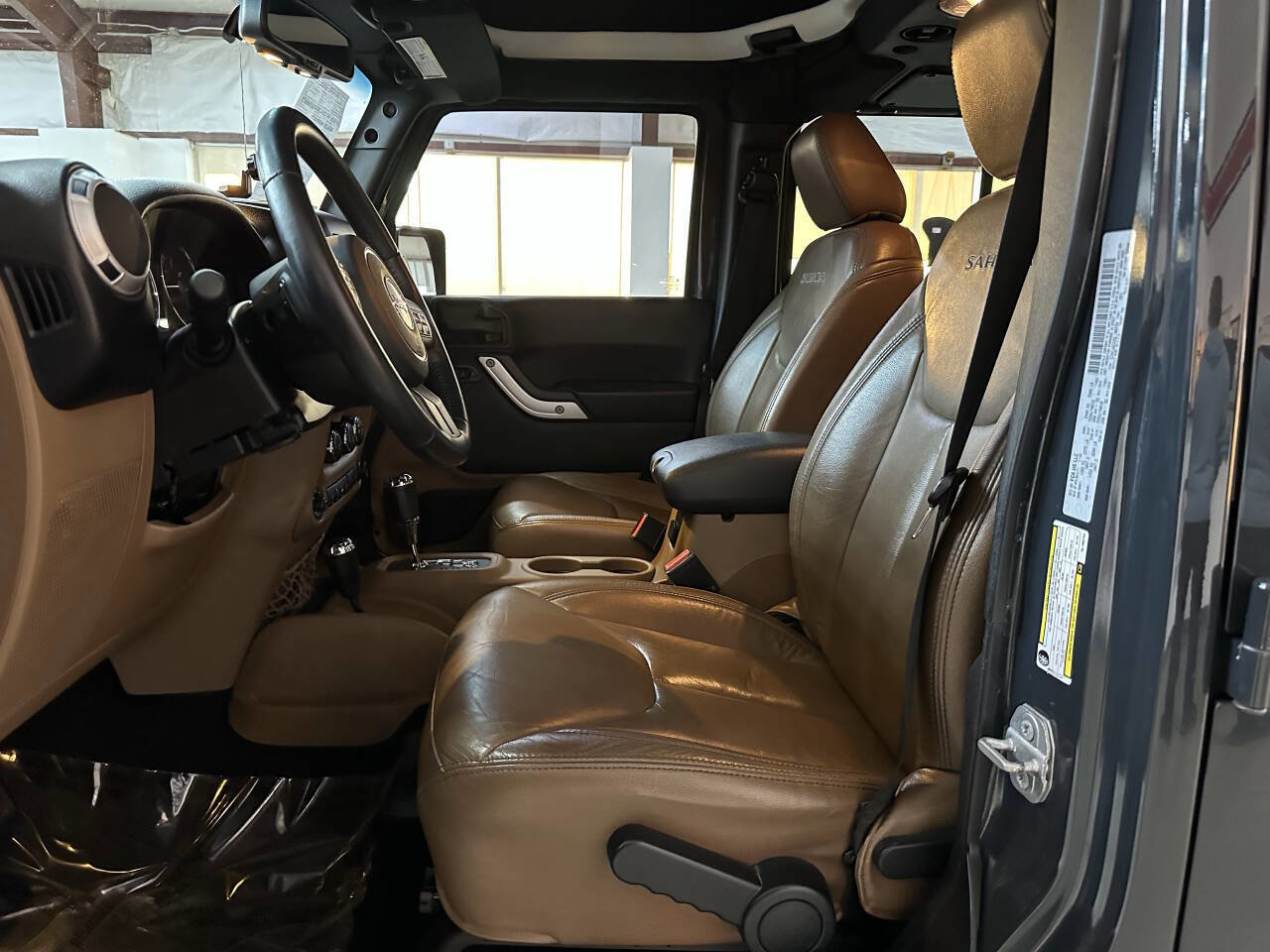 Used 2016 Jeep Wrangler Unlimited Sahara w/ Max Tow Package image 11