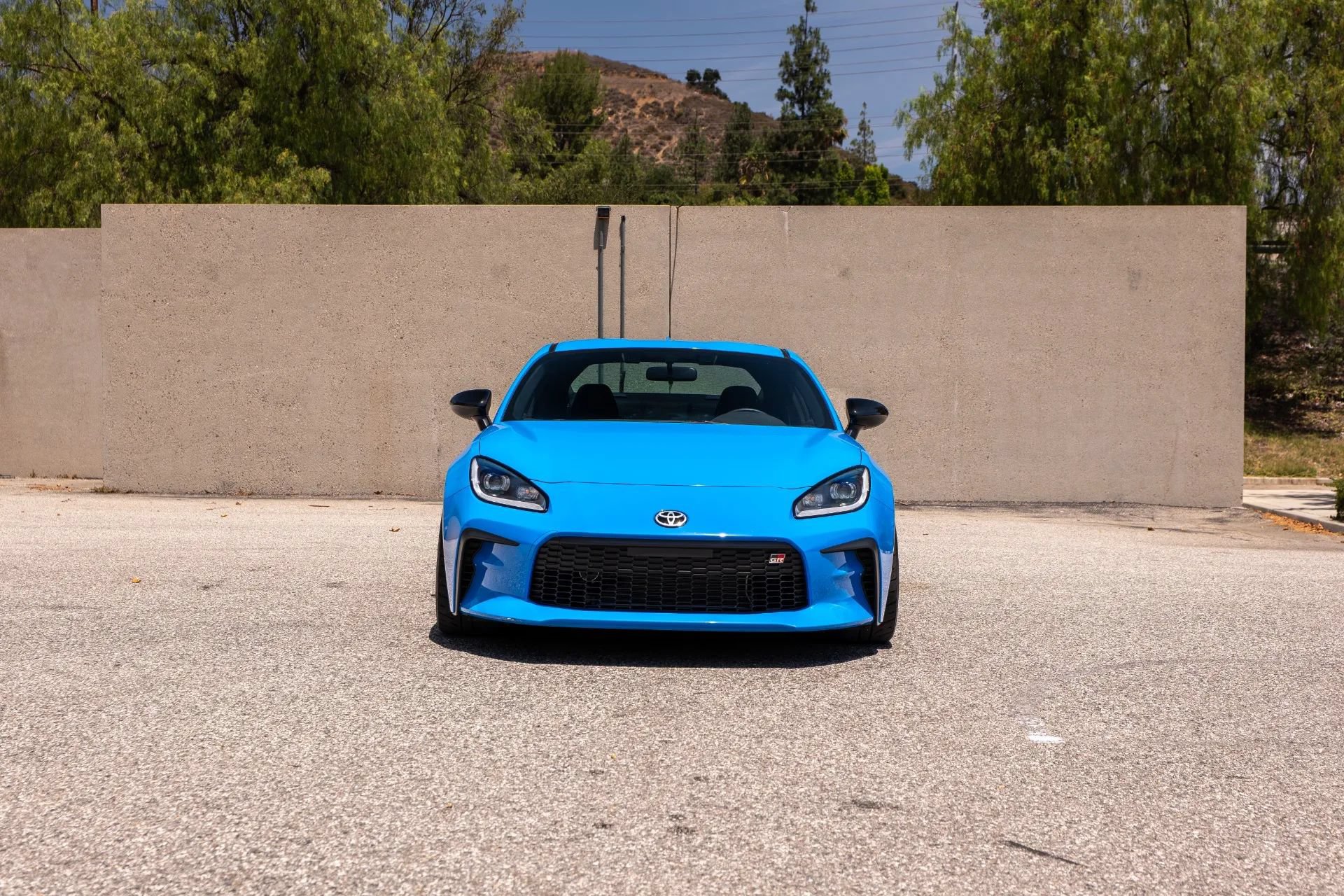 Used 2024 Toyota GR86 RWD image 2