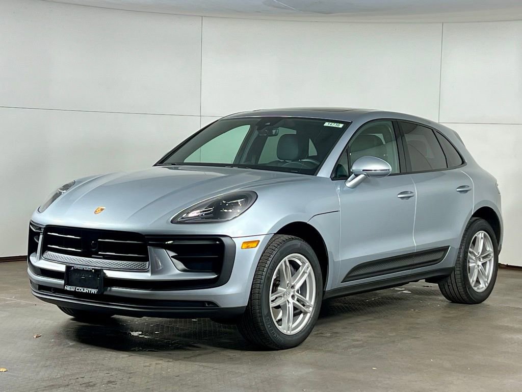 Certified 2025 Porsche Macan image 1