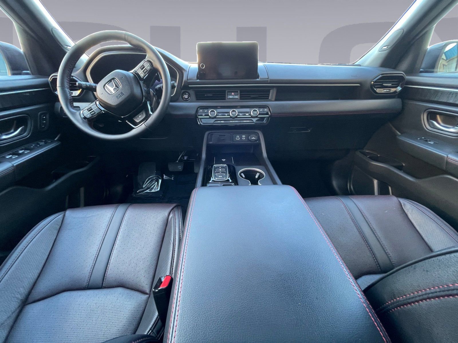 Used 2025 Honda Pilot Black Edition image 12