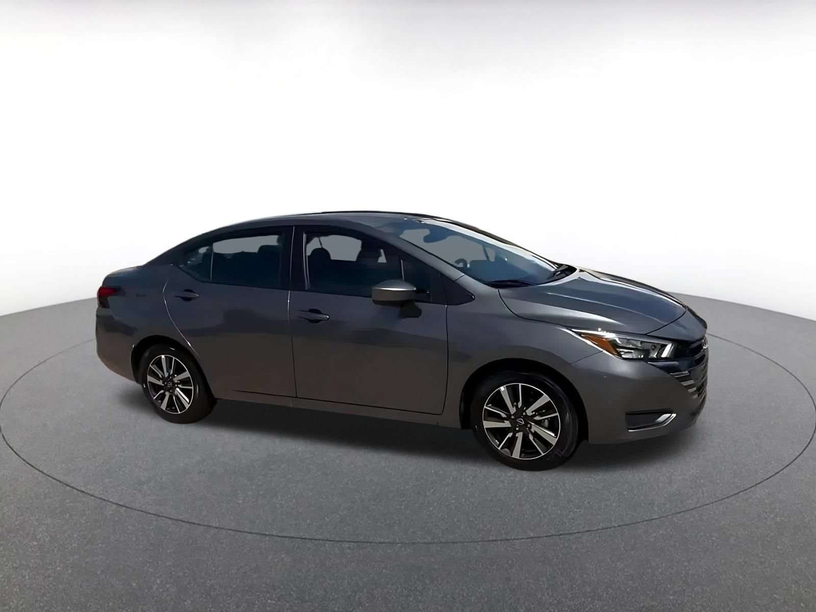 Used 2025 Nissan Versa SV FWD video 2