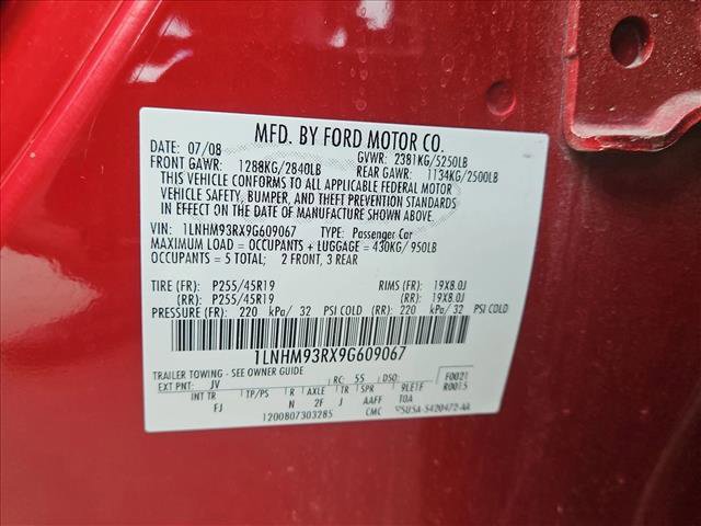 Used 2009 Lincoln MKS image 27