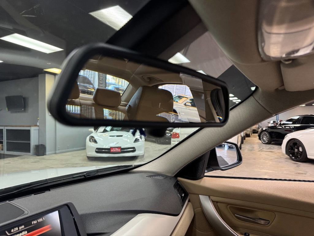 Used 2015 BMW 320i xDrive Sedan image 28