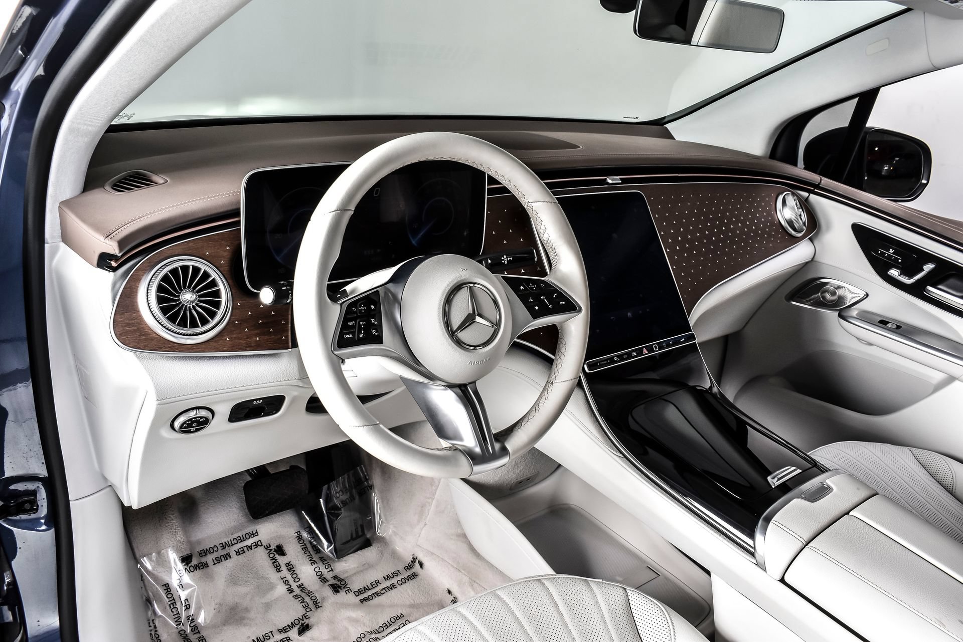 Used 2023 Mercedes-Benz EQE 500 4MATIC SUV image 14