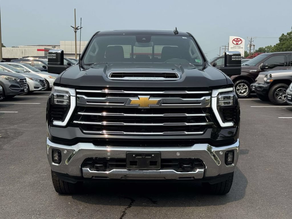 Used 2024 Chevrolet Silverado 2500 LTZ w/ LTZ Convenience Package AWD/4WD image 25