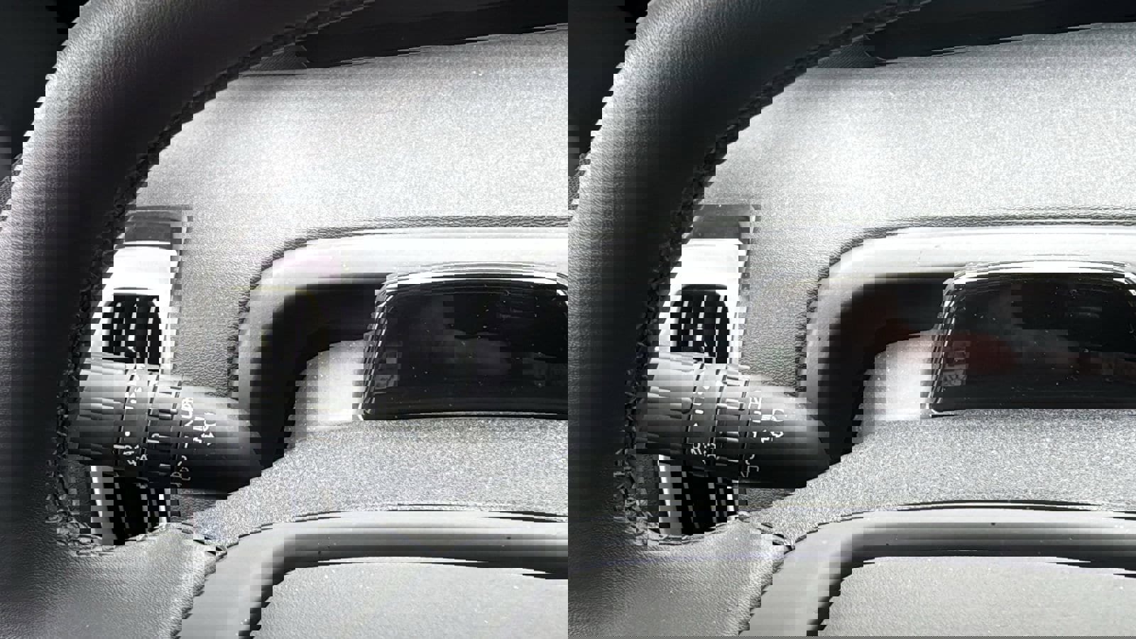 Used 2025 Ford Expedition Active image 17