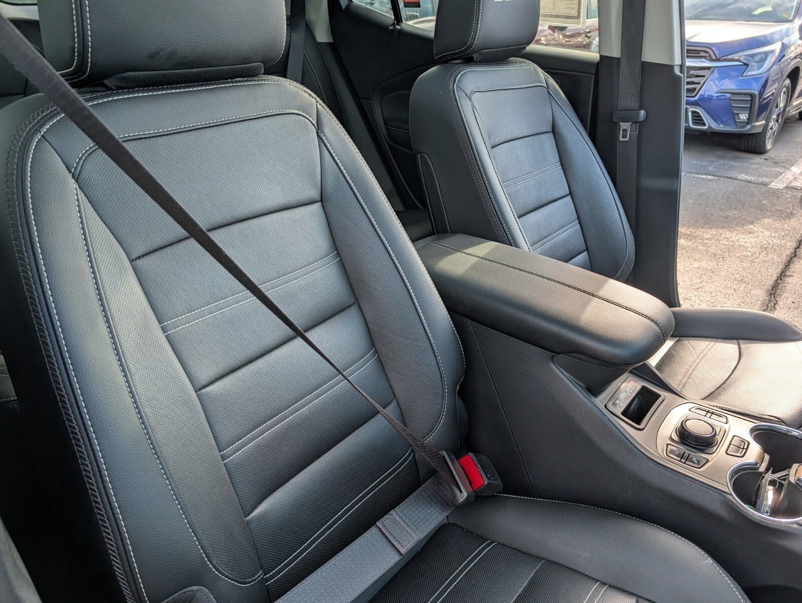 Used 2023 GMC Terrain Denali w/ Black Diamond Edition AWD/4WD image 25