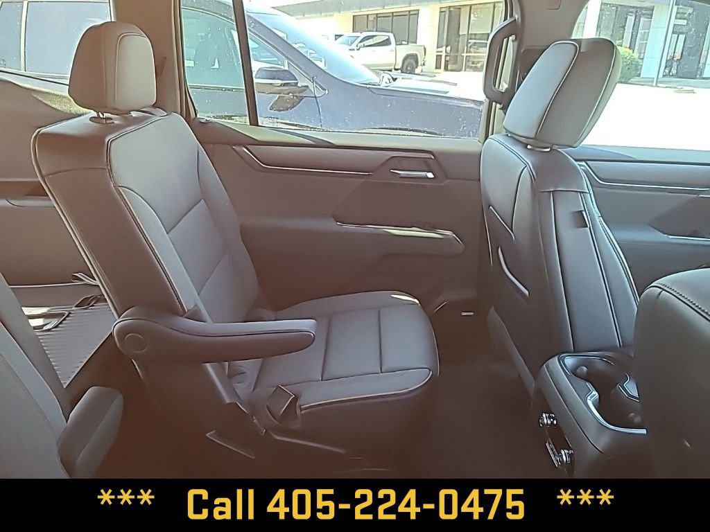 New 2026 GMC Acadia AT4 w/ LPO, Floor Liner Package image 21